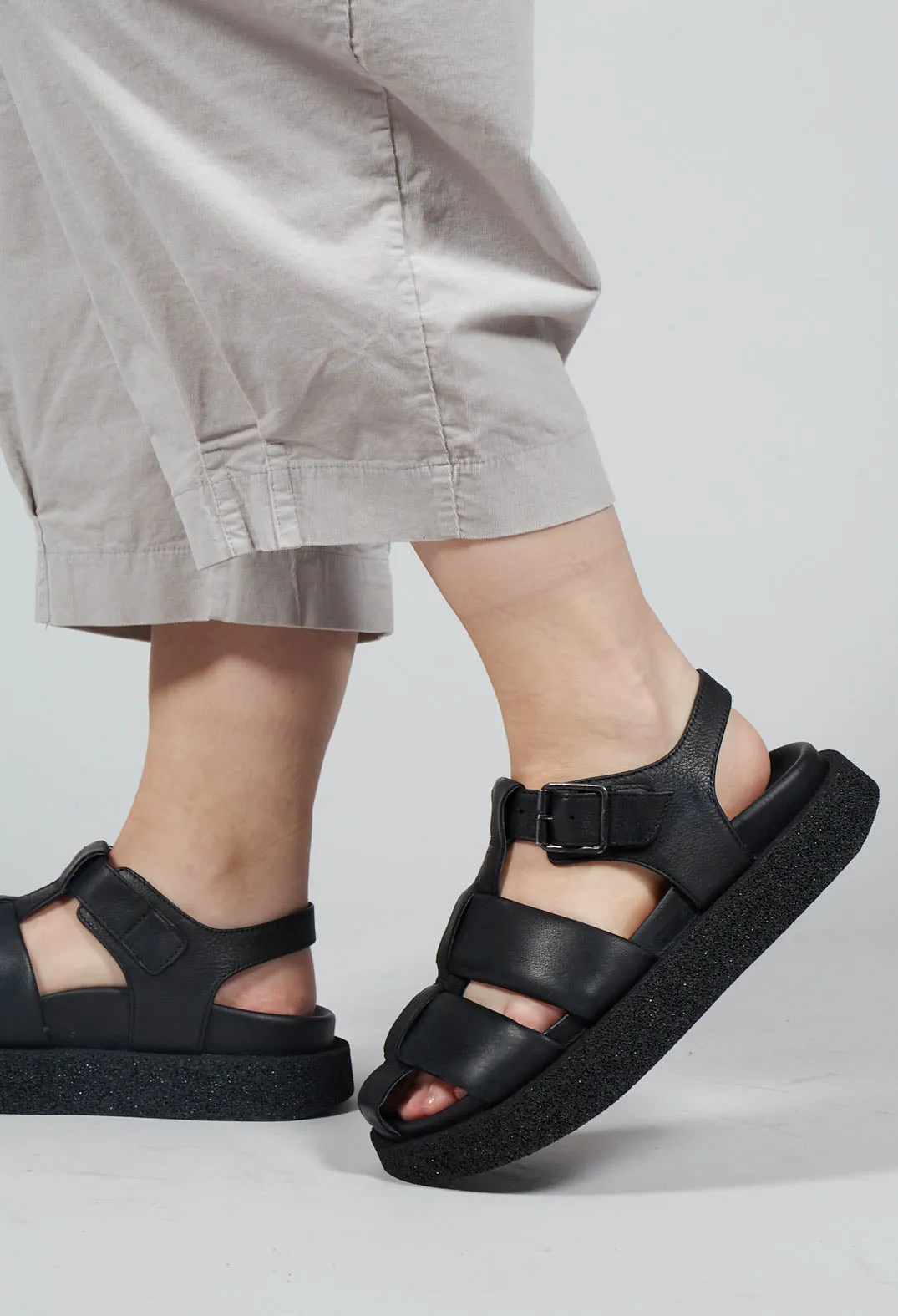 Chunky Sole Sandals in Gasoline Nero