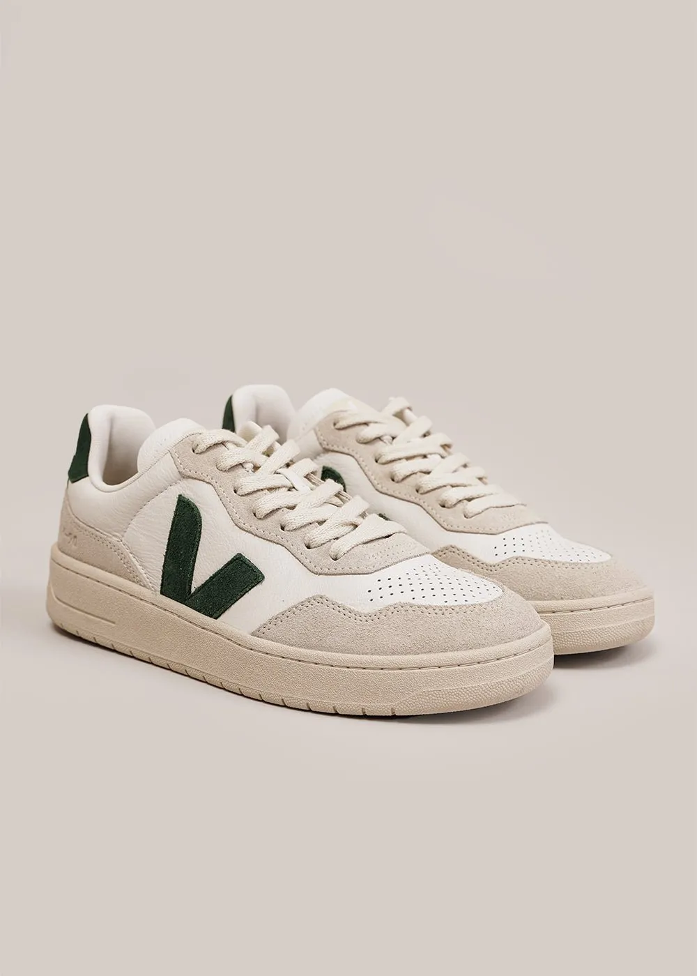 Extra-White Cyprus V-90 Sneakers