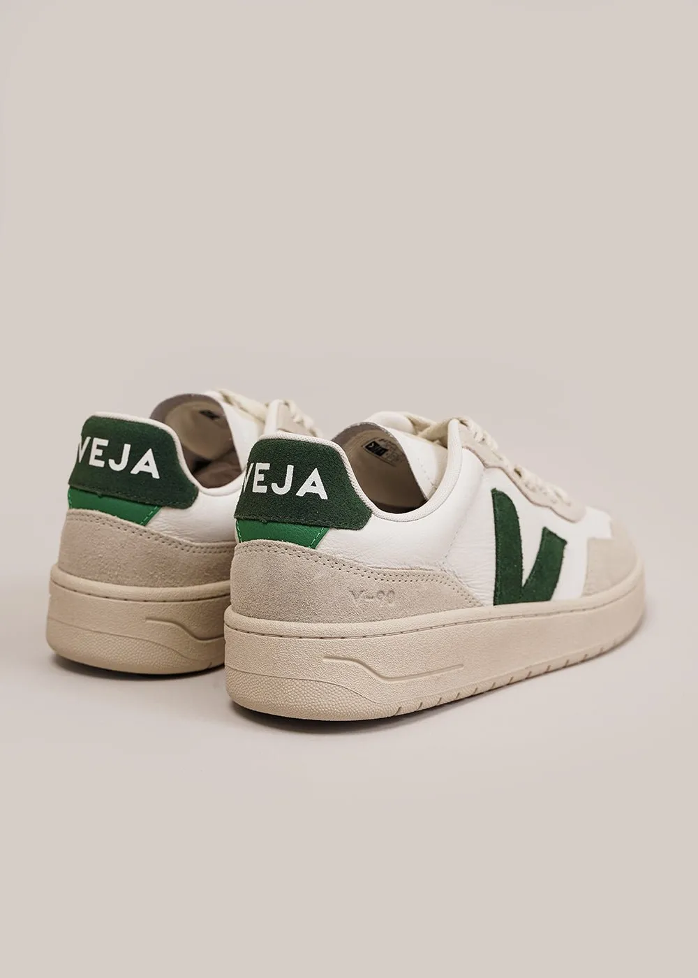 Extra-White Cyprus V-90 Sneakers