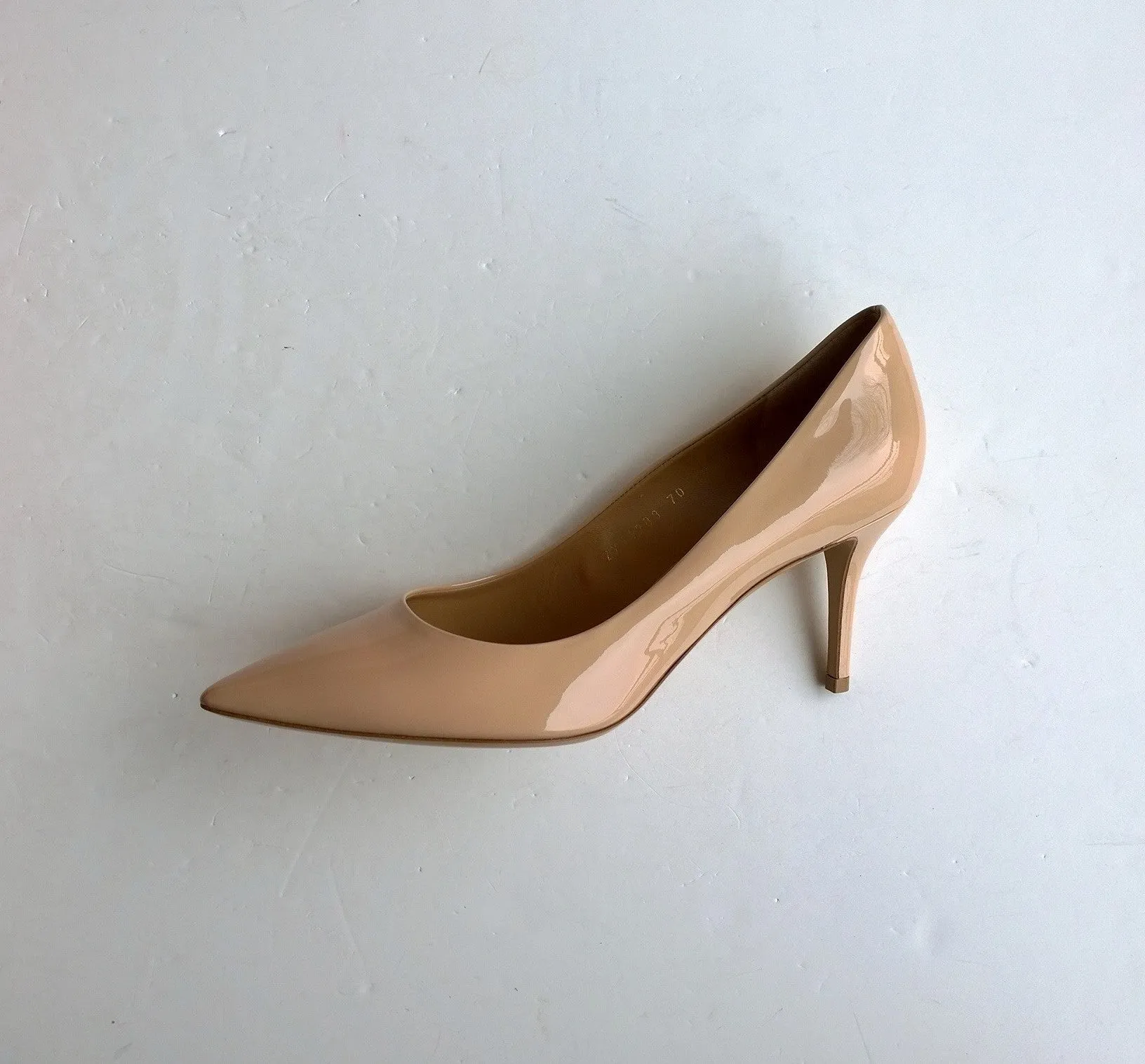 Ferragamo Susie 70 Beige Nude Patent Pumps Heels