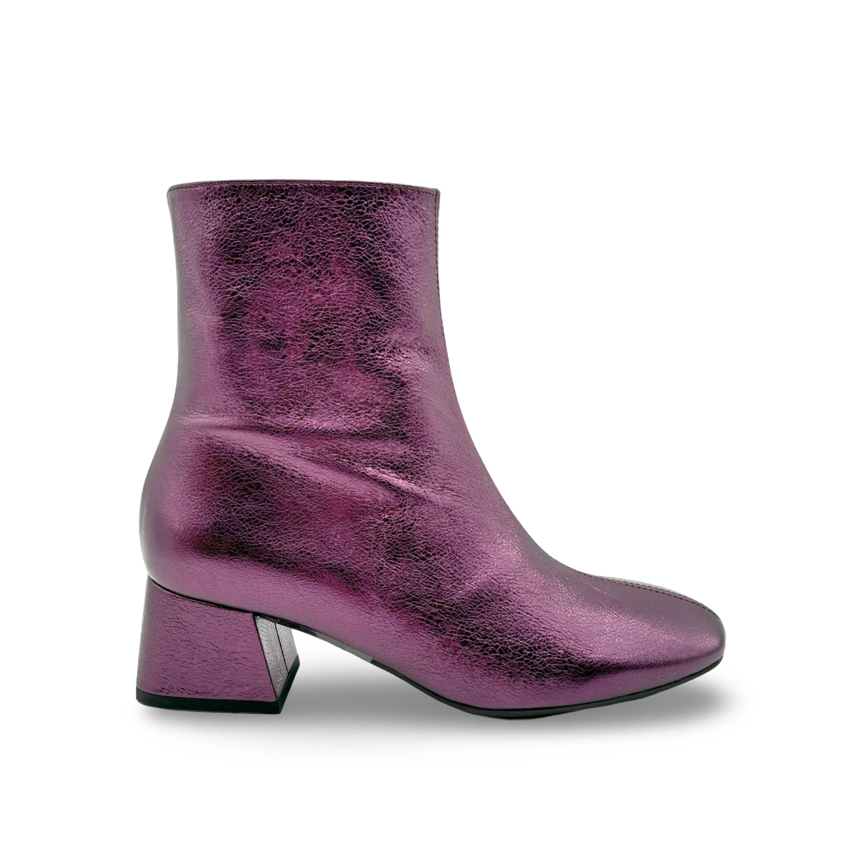 G5522 Plum Short Boot