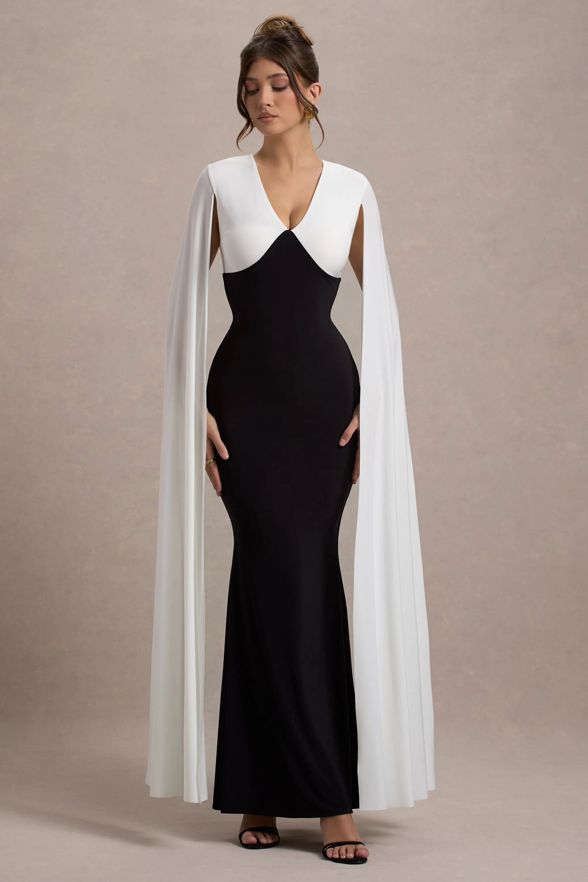 Grace Kelly | Black & White Plunge-Neck Maxi Dress With Cape Sleeves