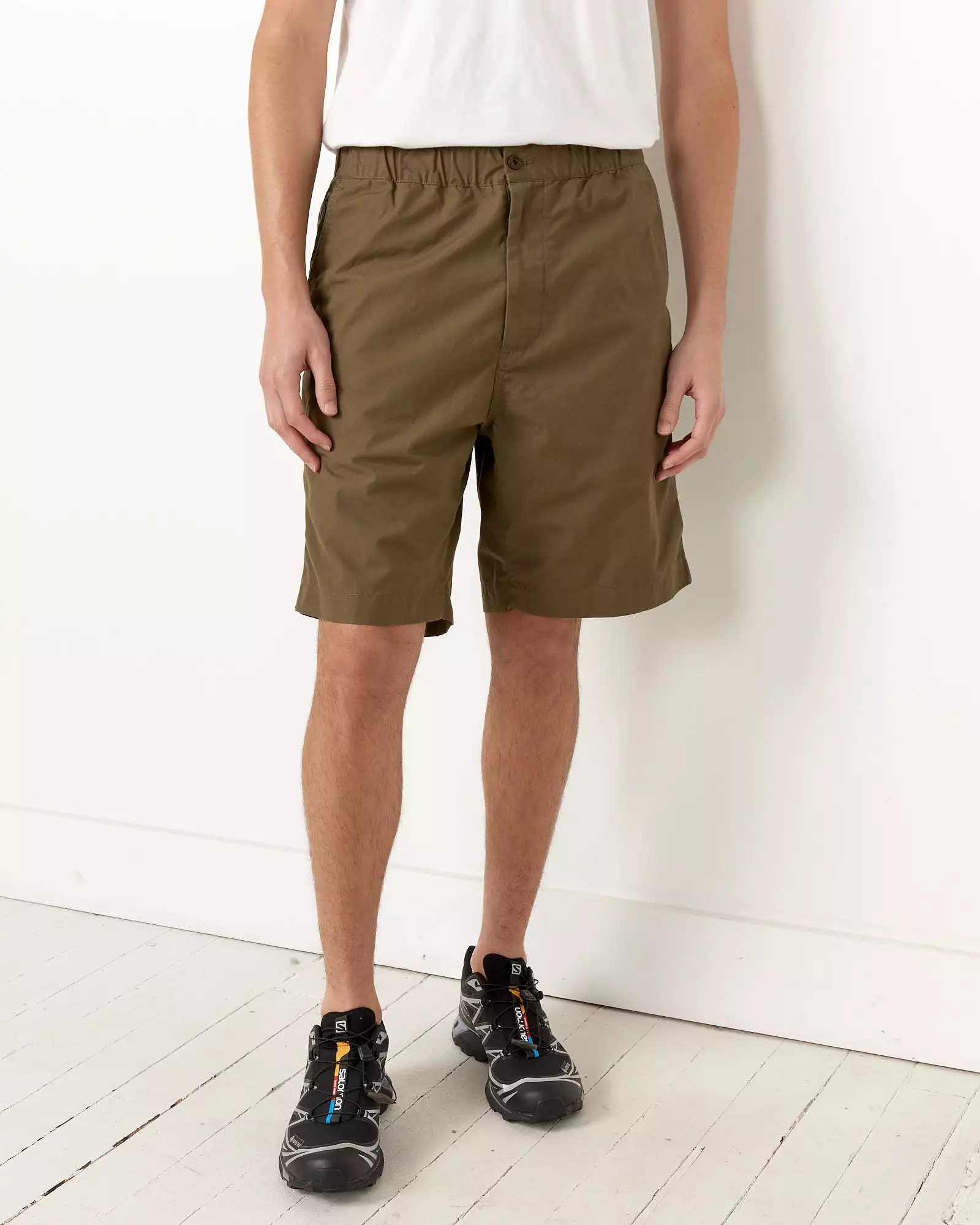 Light Easy Short in Light Khaki