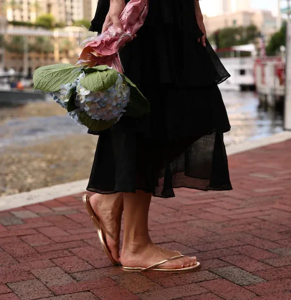 METALLIC ROSE GOLD SANDALS