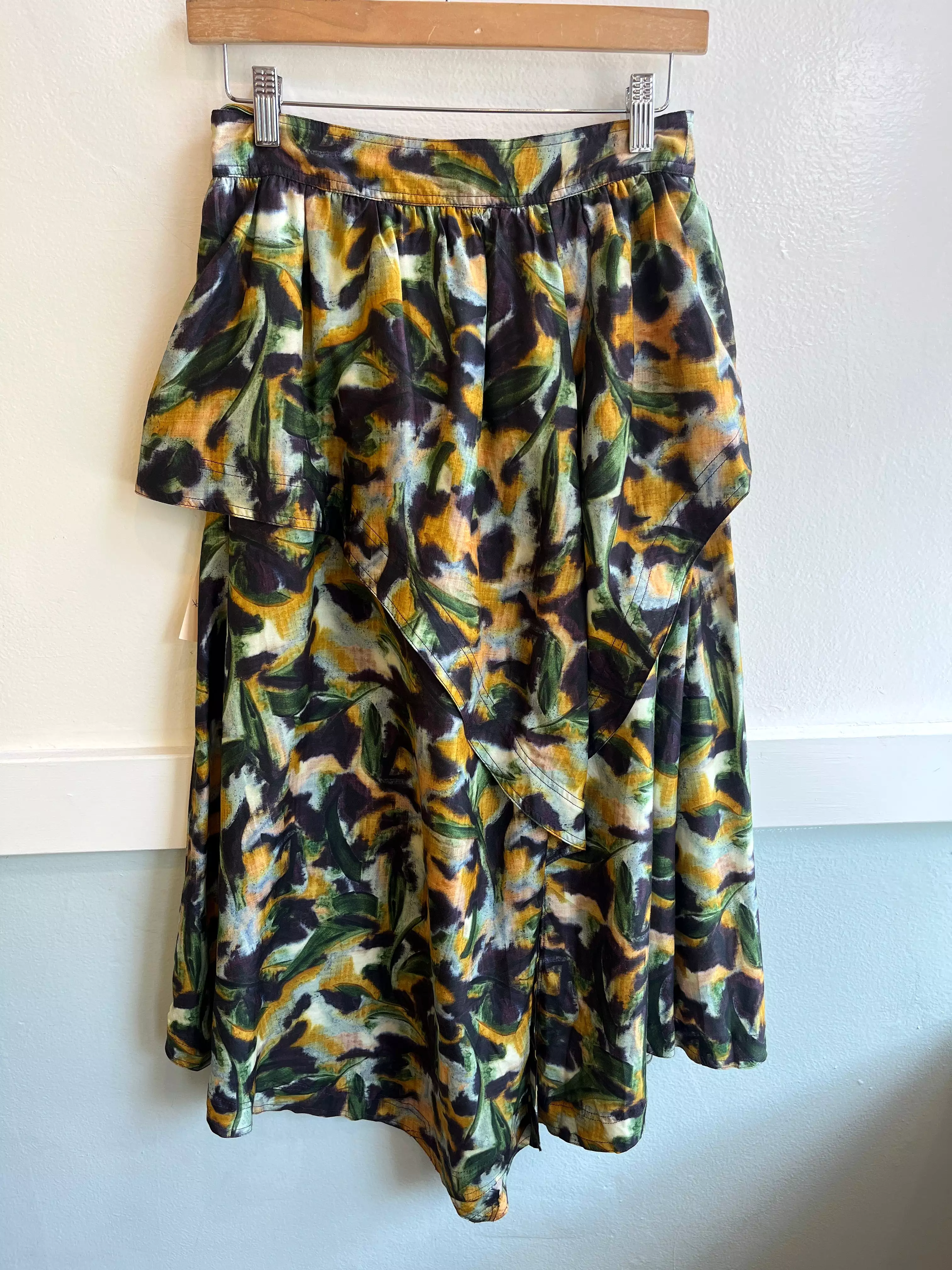 NWT Marie Oliver Size 2 Skirt