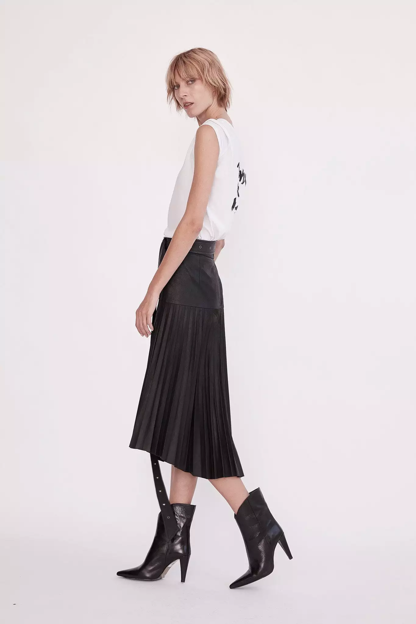 Park Avenue Pleated Skirt Black Leather