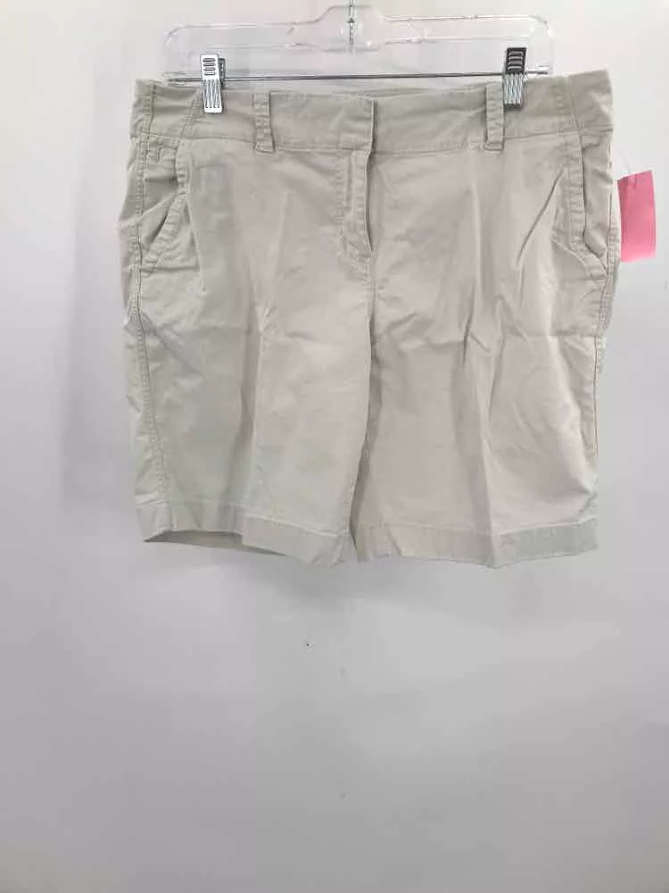 Pre-Owned Vineyard Vines Tan Size 10 Basic Shorts