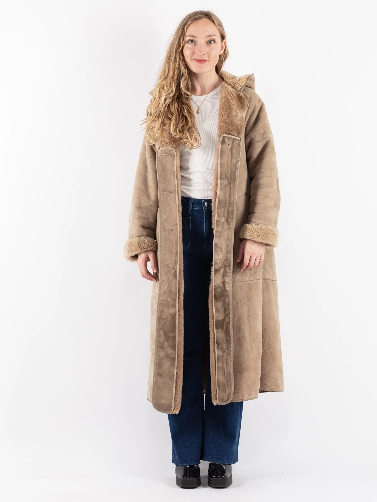 Vintage 70's Women Hooded Sheepskin Coat in Beige