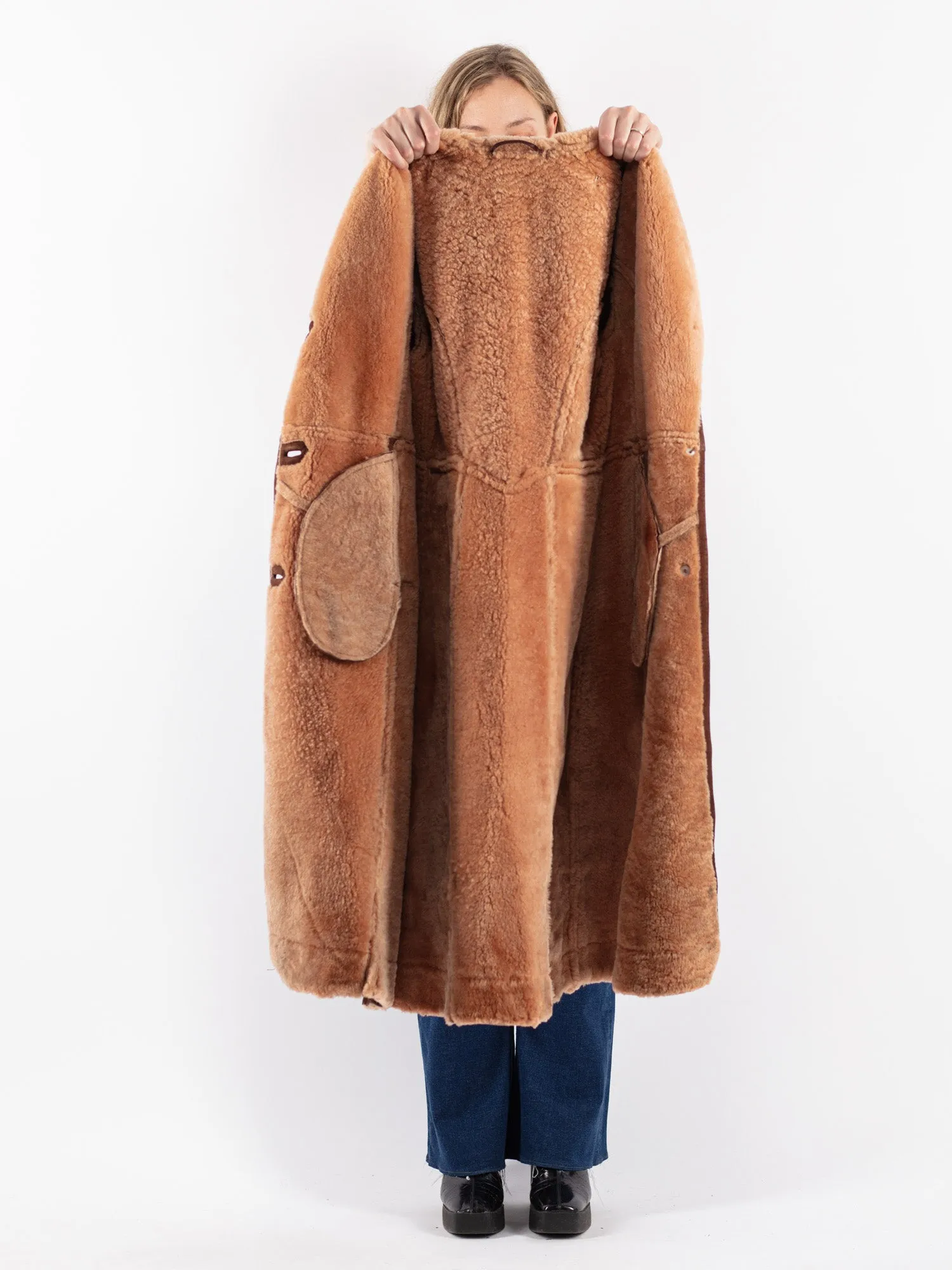 Vintage 70's Women Hooded Sheepskin Coat in Brown