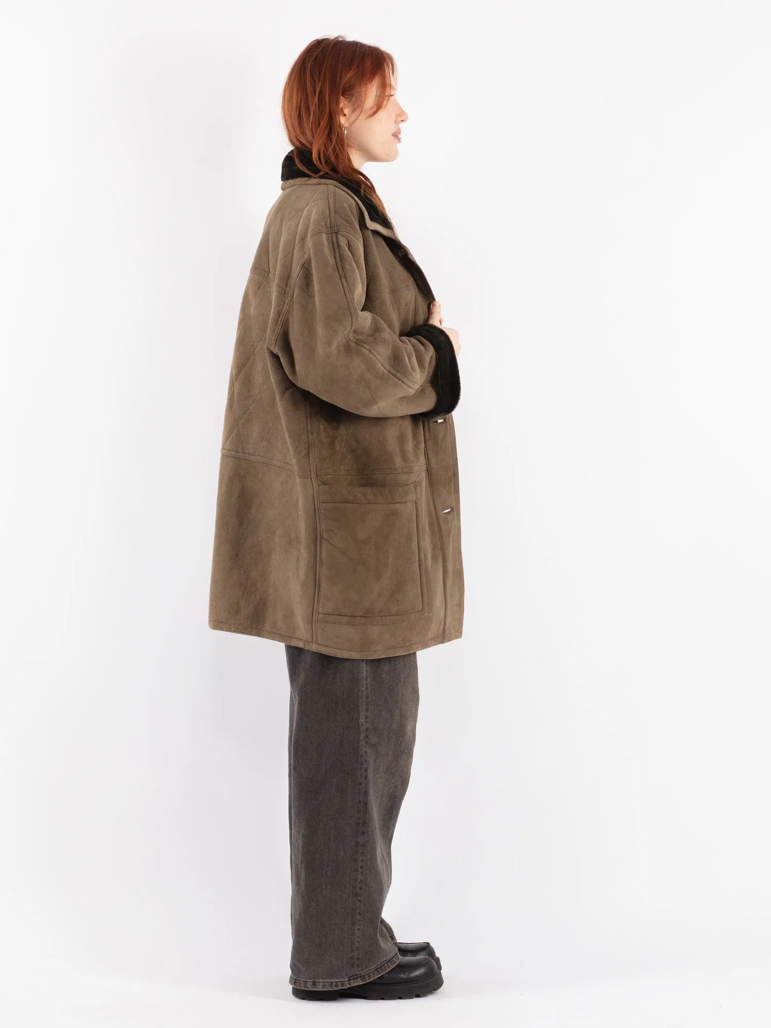 Vintage 80's Women Sheepskin Coat in Beige Green