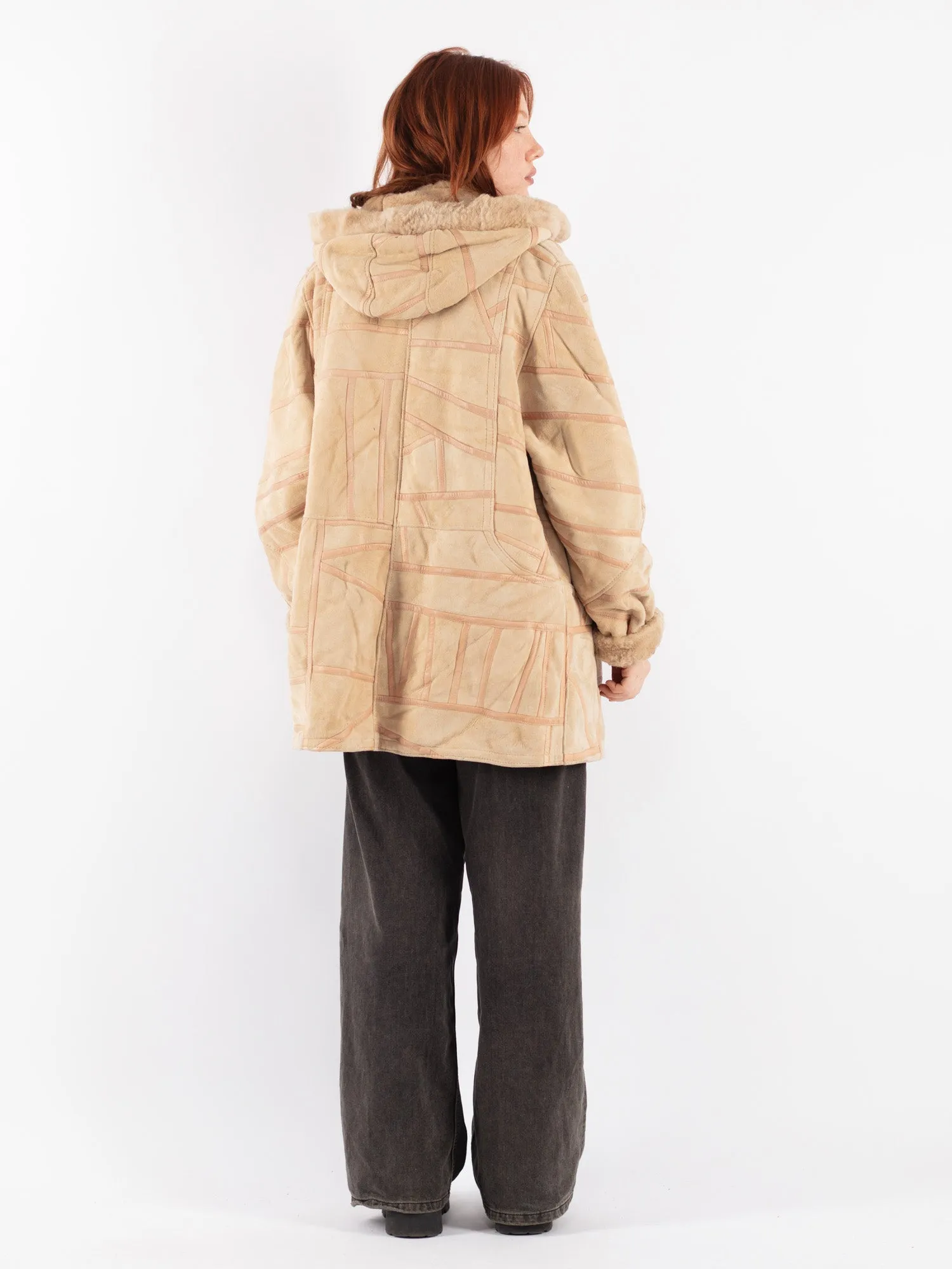 Vintage 90's Women Hooded Sheepskin Coat in Beige